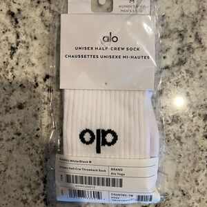 ALO Yoga Unisex White Half-Crew Socks